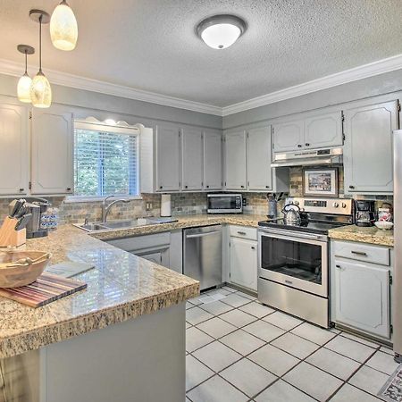 Charming Hot Springs Home With Sunroom And Yard 外观 照片
